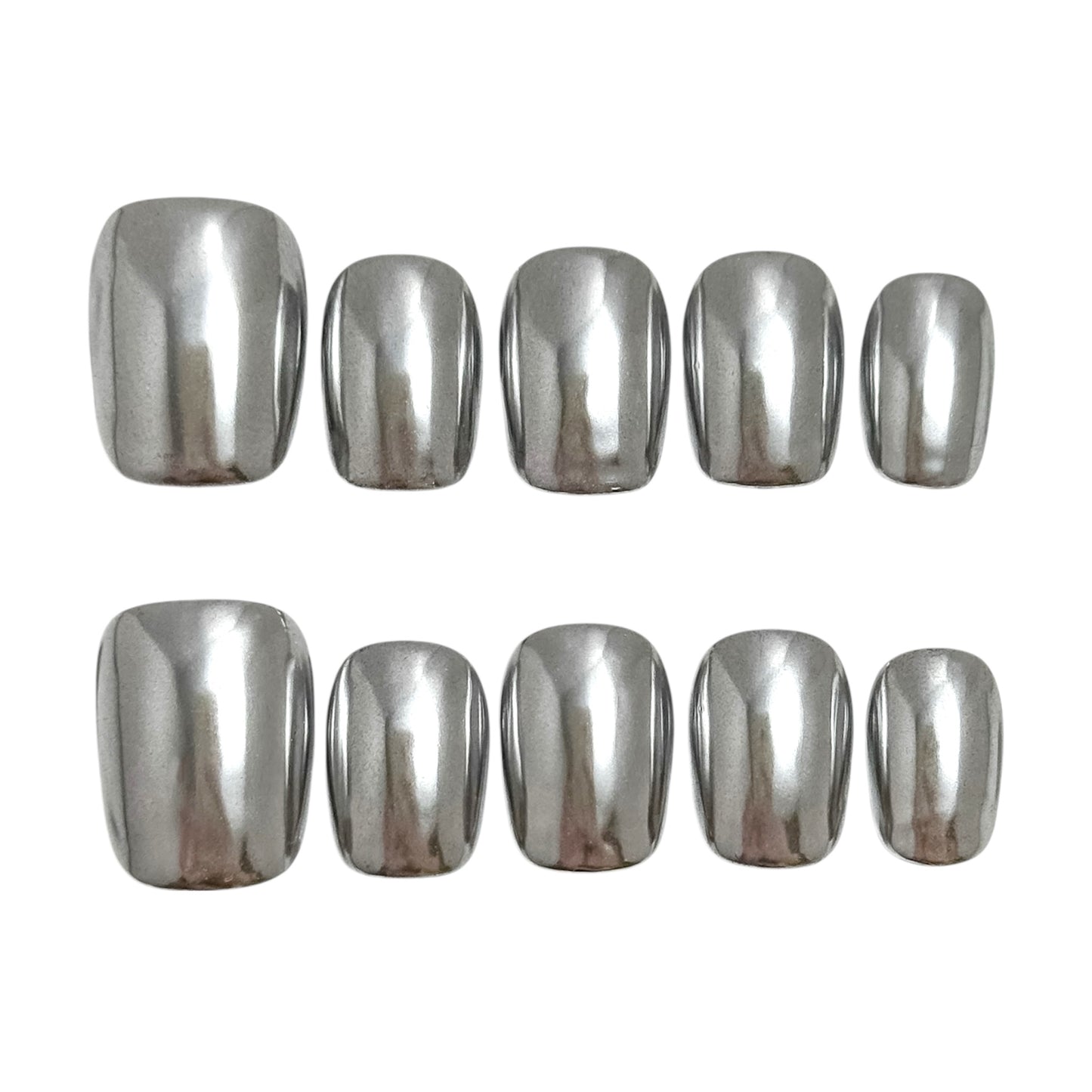 Ongles chromés futuristes effet métal liquide – Argentique NailMusee
