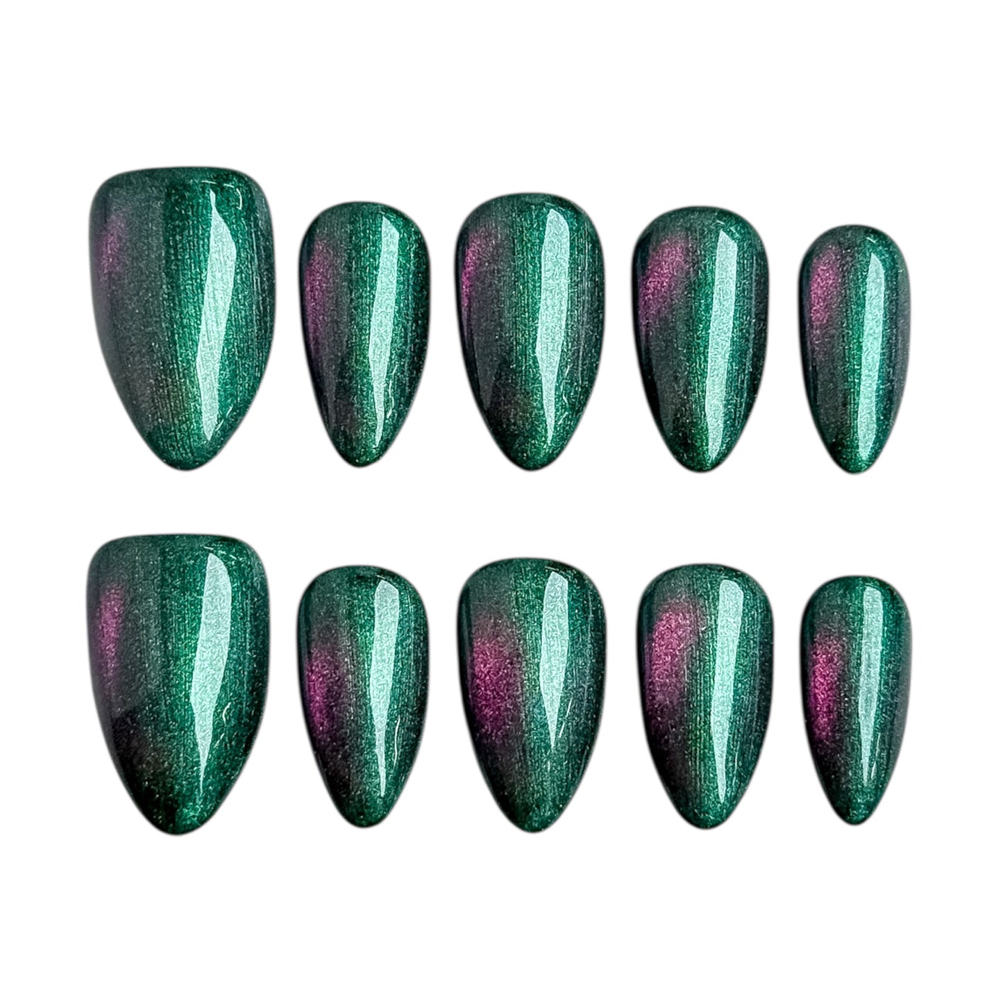 Ongles œil-de-chat bicolores Vert Astral aux reflets verts et rosés