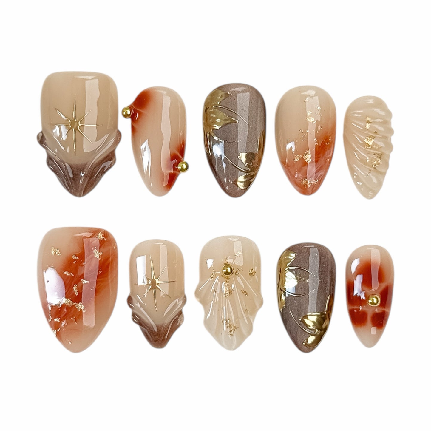 Faux ongles Caramélia en tons caramel et doré