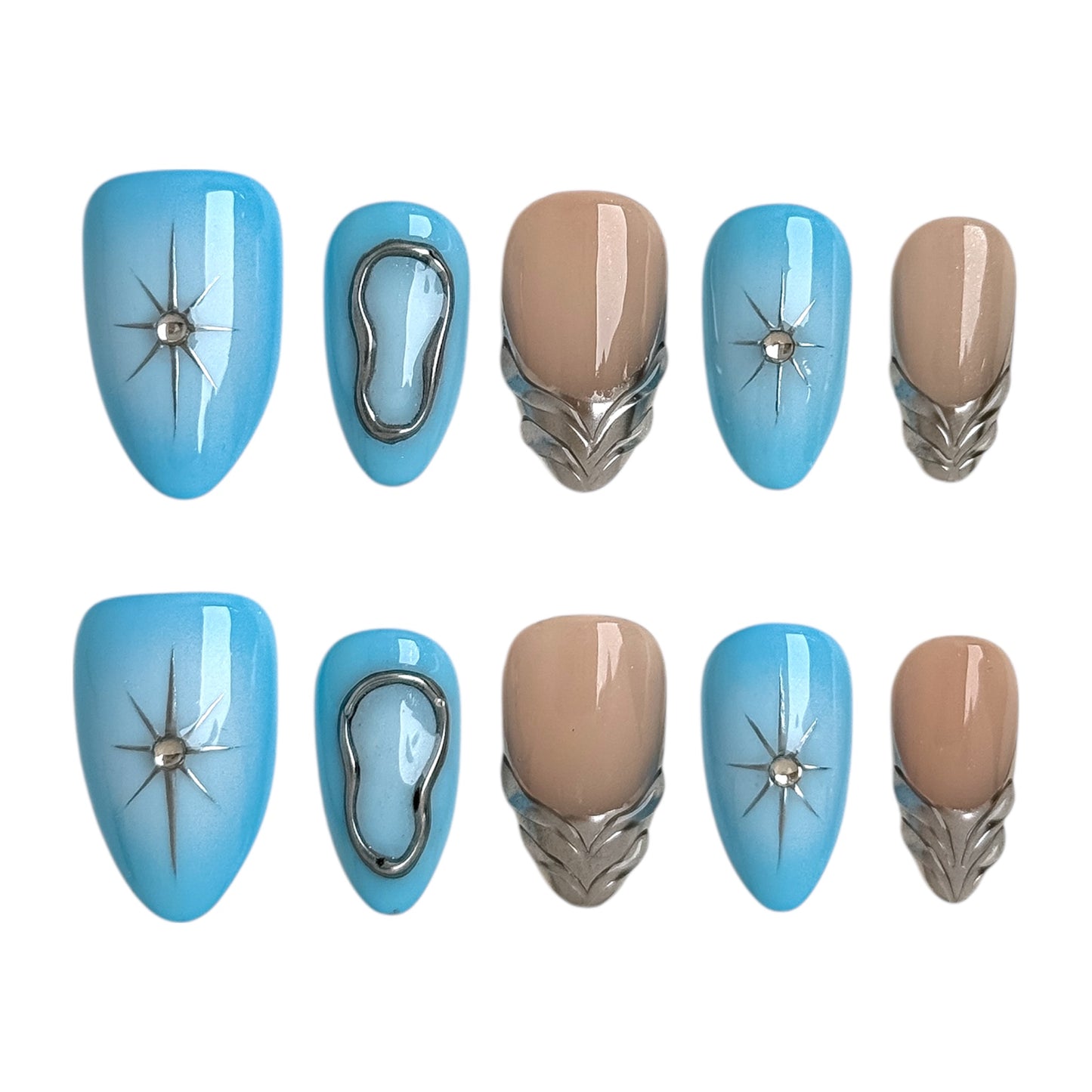 Détails des faux ongles Petit Ciel avec lignes argentées fines
