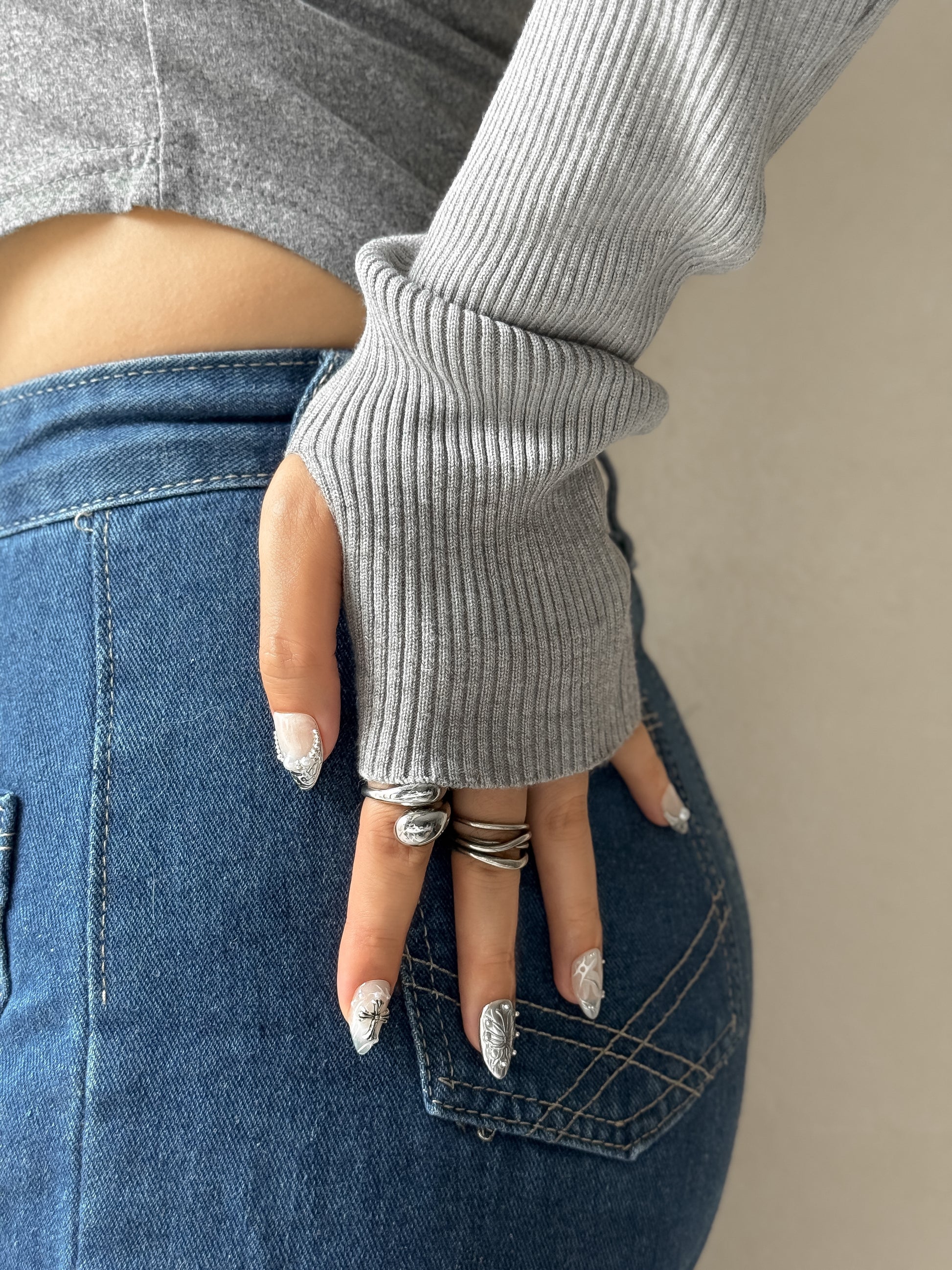 Luxury silver cross pearl press-on nails – gothic style